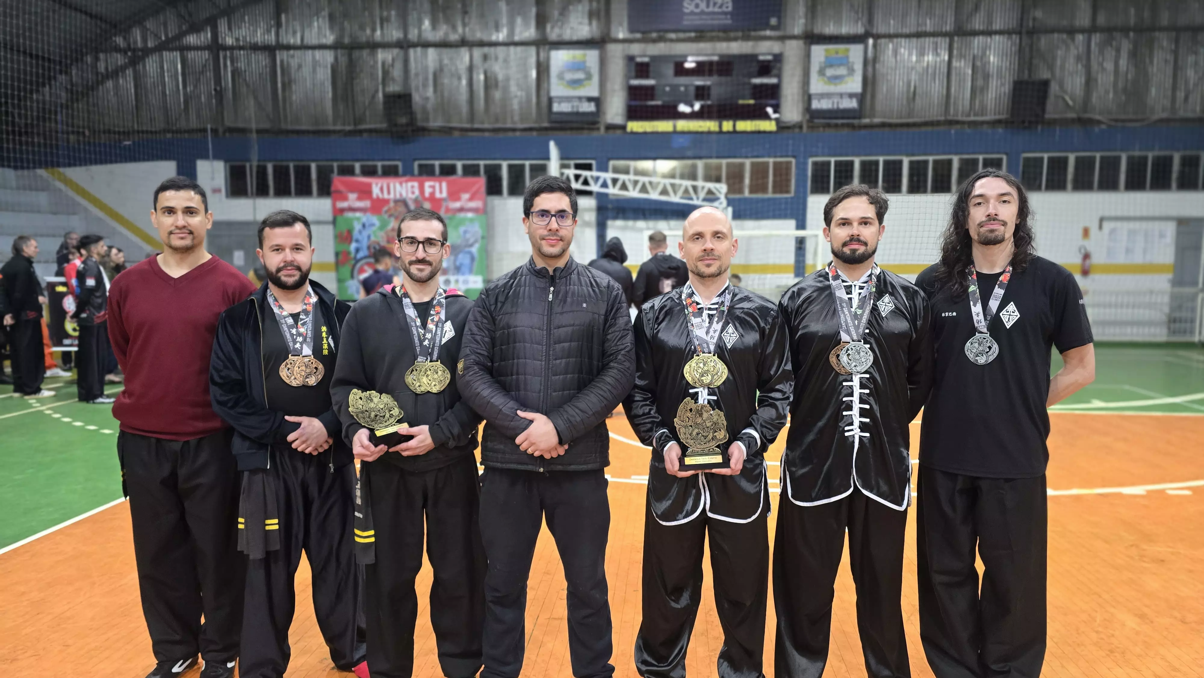 Representantes de duas escolas do município somaram 15 medalhas, dois Troféus de Destaque Individual e classificações para defender Santa Catarina na etapa nacional da competição