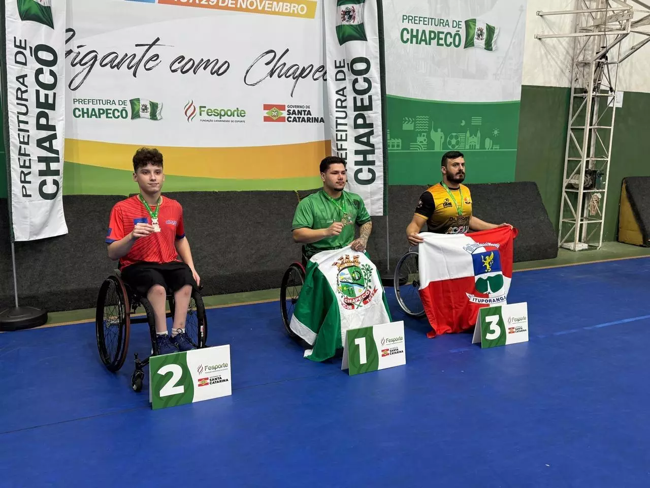 Fundação Municipal de Esportes de Lages Lages conquista 49 medalhas e dois troféus nos Parajasc 2026