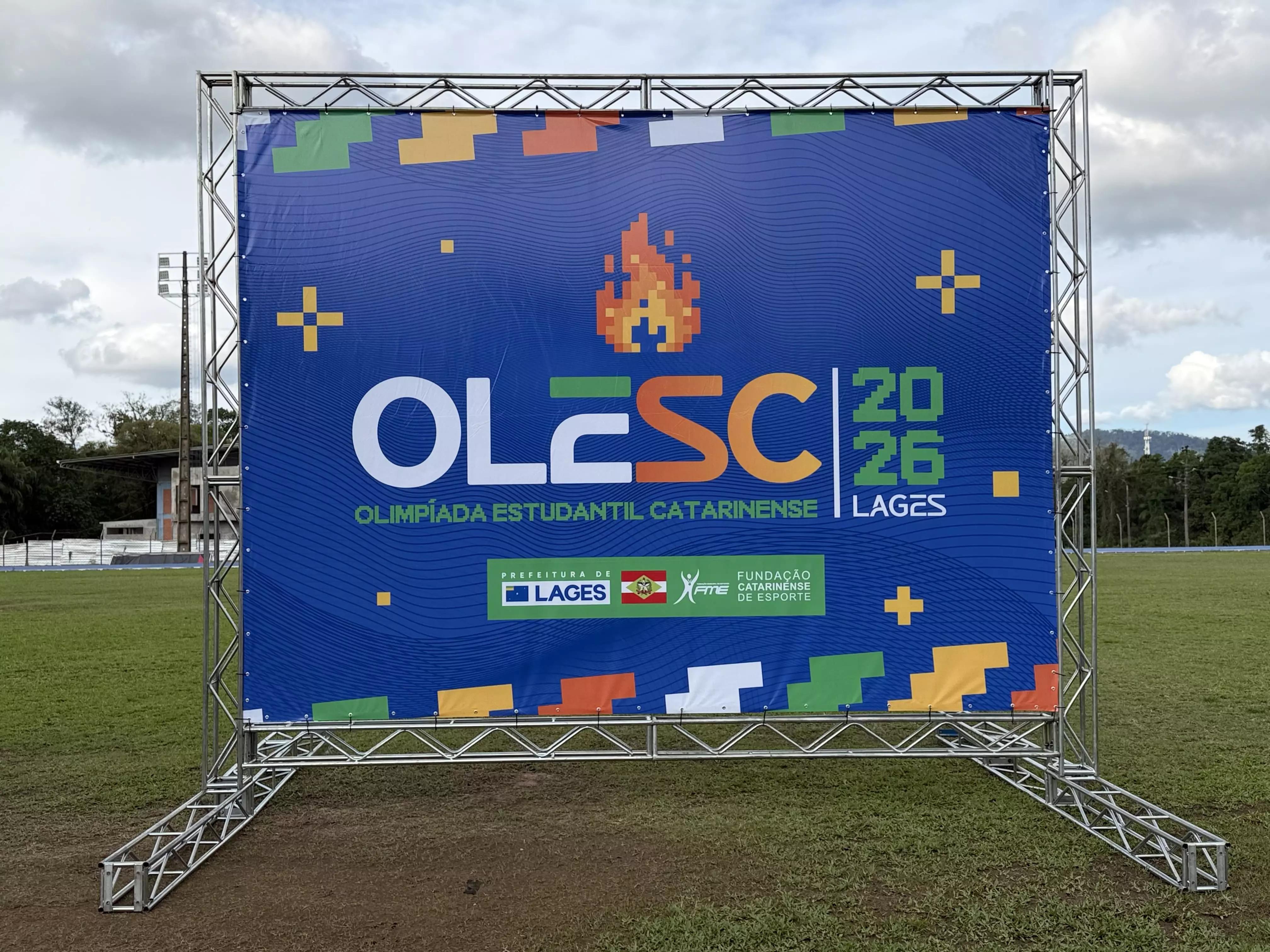 25ª edição da Olimpíada Estudantil Catarinense (Olesc) começa pelo atletismo em Timbó nesta sexta-feira (25 de setembro). Disputas em Lages ocorrem de 6 a 18 de outubro, com abertura oficial programada para dia 7 de outubro, no Ginásio Jones Minosso
