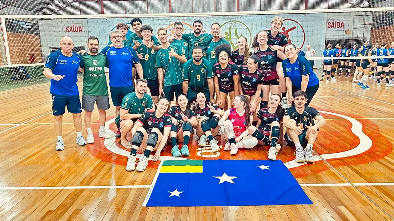 Delegação lageana também garantiu classificação nas modalidades de bolão 23 masculino e no vôlei feminino para a fase estadual, que será realizada em novembro, em Rio do Sul